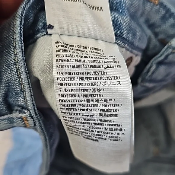 Abercrombie and Fitch light wash distressed jeans skinny boot - Picture 6 of 7